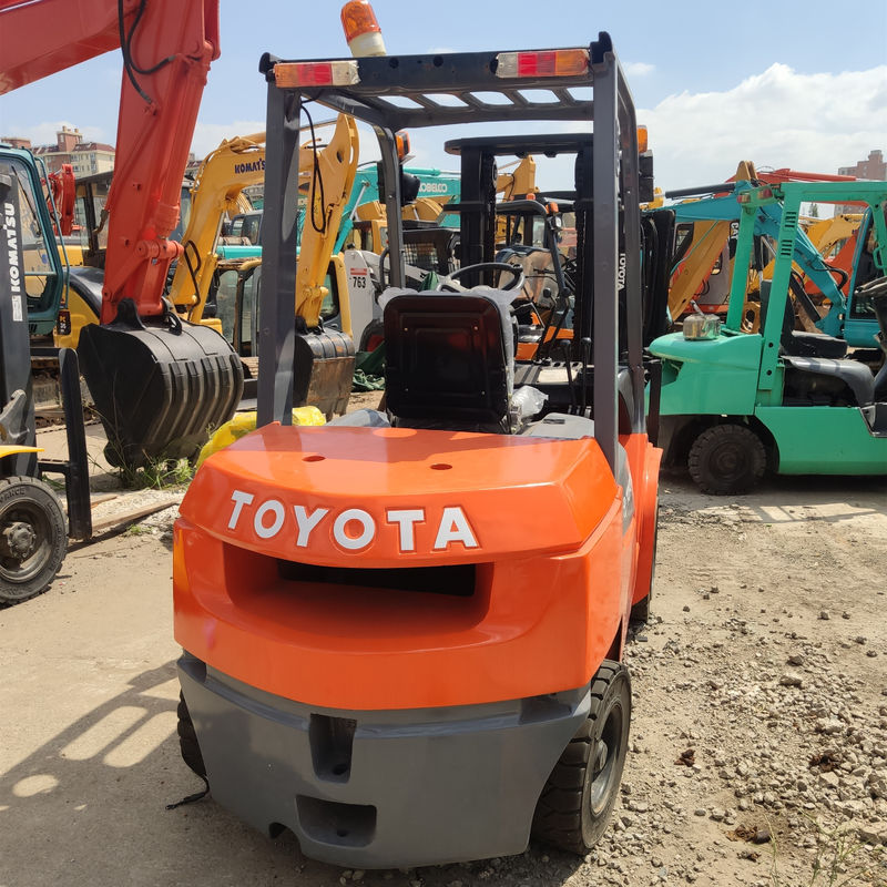 2018 Toyota 3 Tonnen Gebraucht Diesel Gabelstapler mit Geschwindigkeit von 350 m/min in gutem Zustand