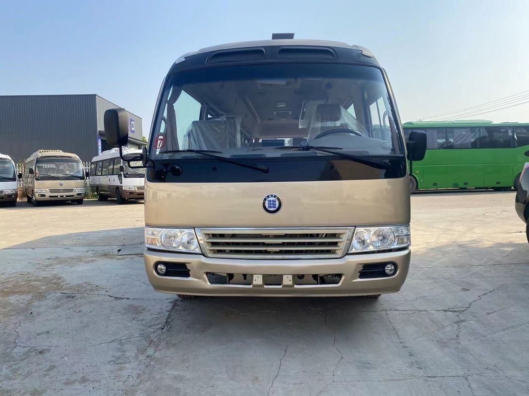 30 Sitzplätze 4*2 Toyota Coaster Bus G.V.W. 7400kg für den Personenverkehr verwendet
