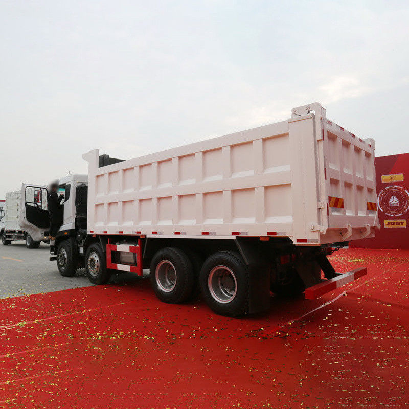 31 Tonnen Lastkapazität 8X4 HOWO Dump Truck 460 PS Gebraucht mit 2 Rückwärtsschaltnummern