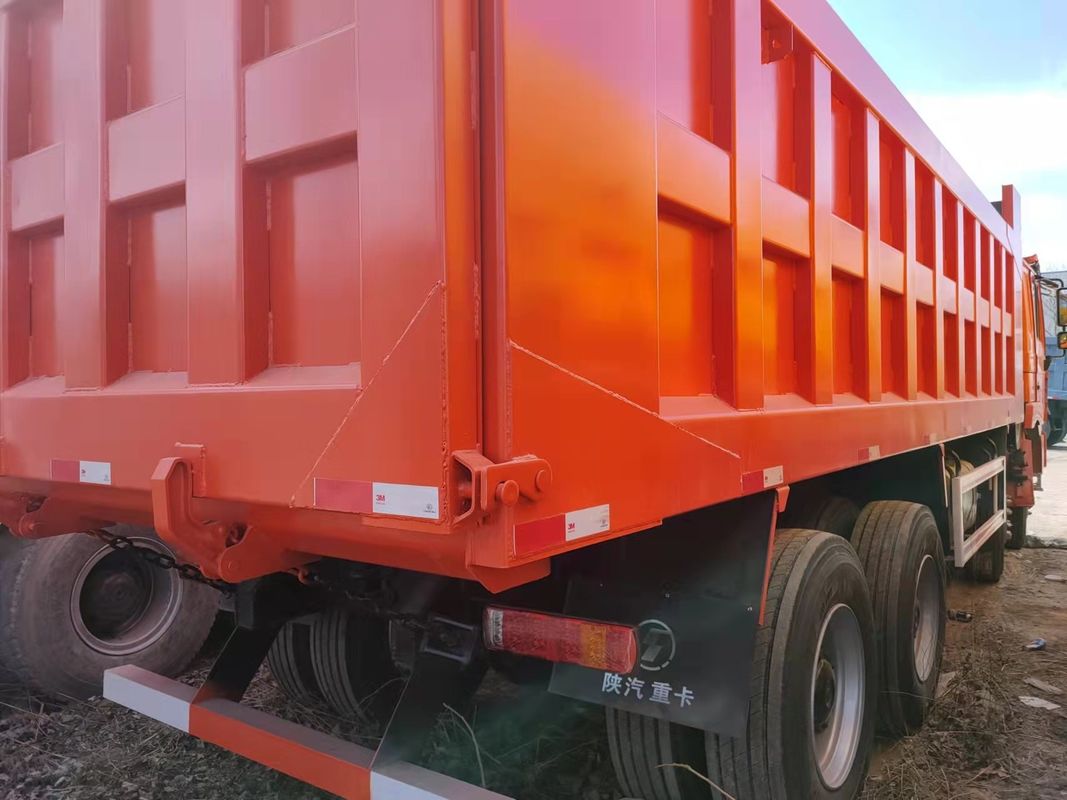 10 Vorwärtsverschiebung Gebraucht Shacman Howo 8*4 RHD Schwerlast-Dump Truck Tipper Truck Dumper