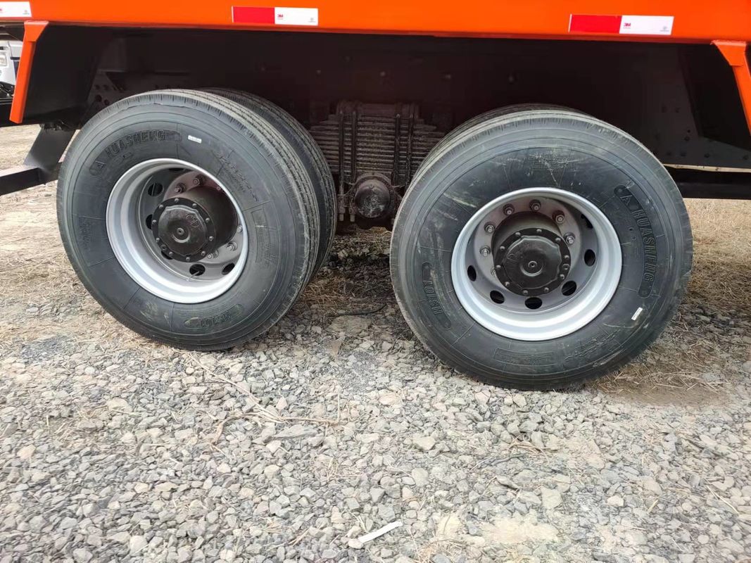 10 Vorwärtsverschiebung Gebraucht Shacman Howo 8*4 RHD Schwerlast-Dump Truck Tipper Truck Dumper