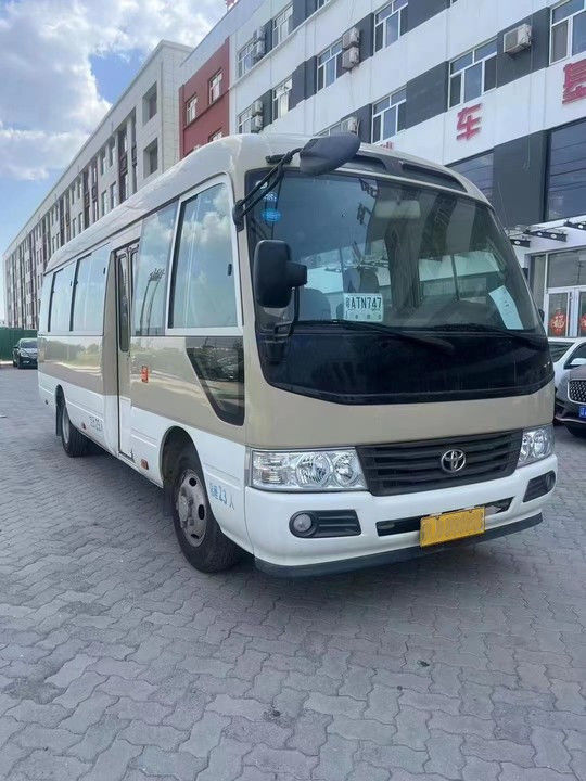 Euro 3 Emissionsstandard Diesel Fuel Toyota Achterbahnbus mit gebrauchten 30 Sitzplätzen 25 Sitzplätzen