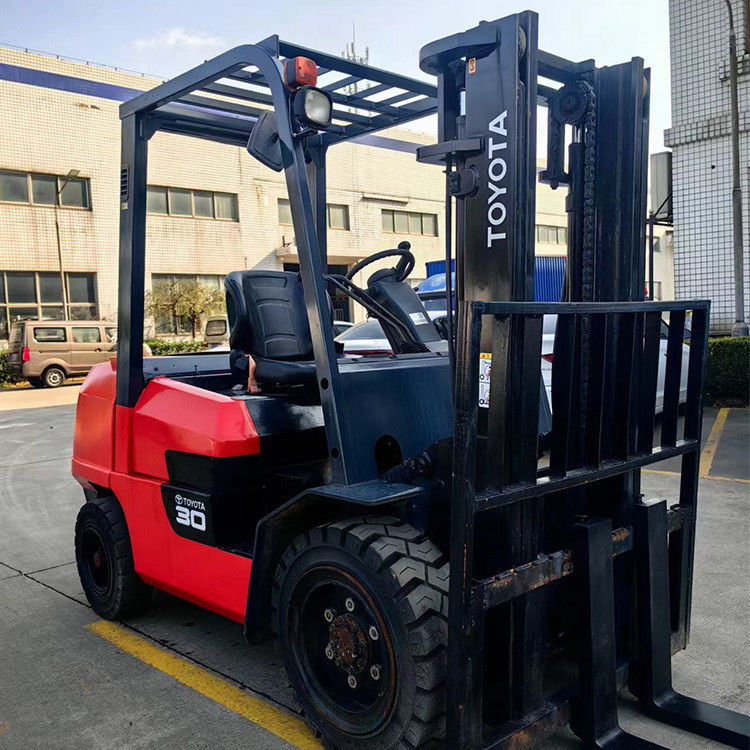Gebrauchtes Toyota-Forklift FD30 3 Tonnen Diesel-Forklift mit Originalfarbe