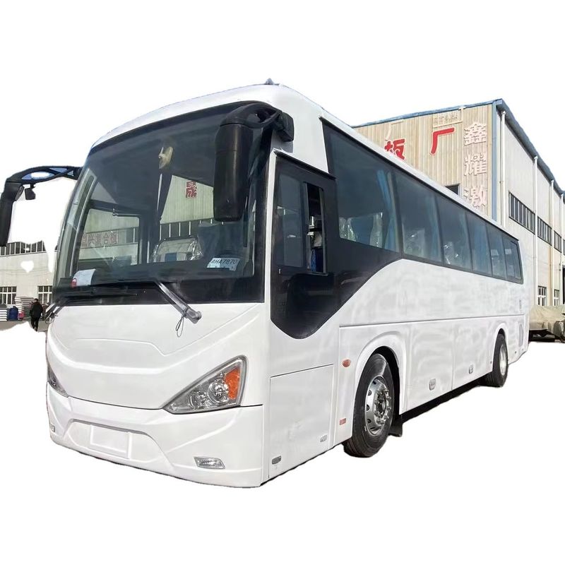 Lieferbereiter RHD LHD Bus mit 8900 ml Hubraum und Handgetriebe