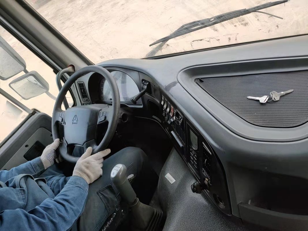 LHD SINO Gebraucht HOWO 8*4 Schwerlast-Dump Truck Tipper Truck Dumper mit 11-20T Kapazität