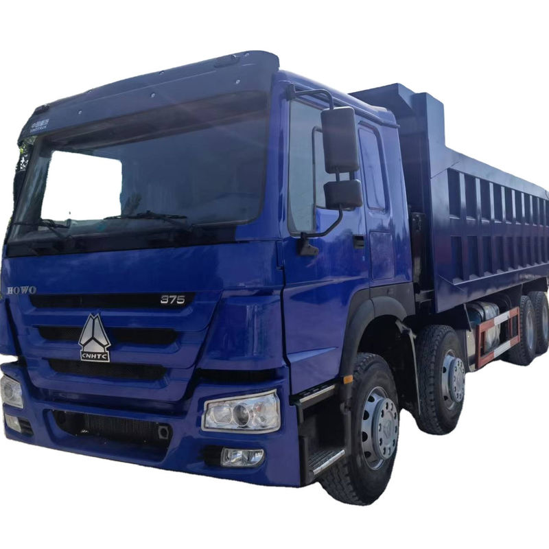 16 Räder HOWO 8X4 Schwerlastfahrzeug mit 300-400 L Kraftstoffbehälter