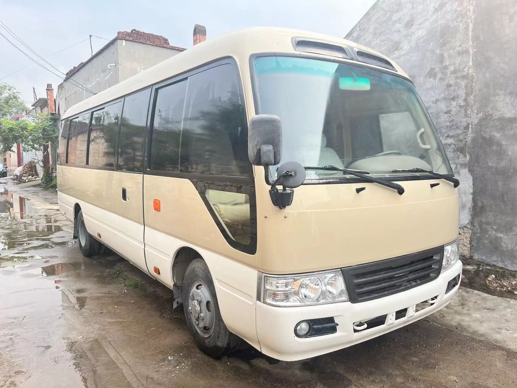 Motorkapazität 4L Toyota Coaster 30 Sitzplätze Linkslenker LHD Gebrauchtbusse für Touristen