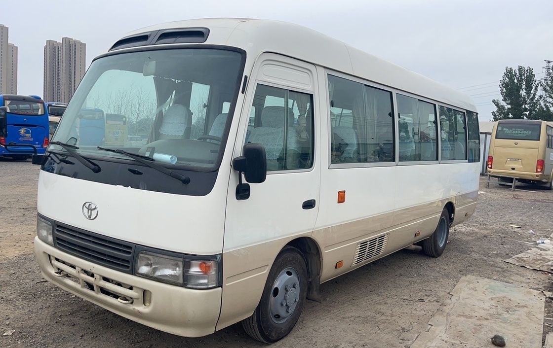 2022 Toyota Coaster Bus 30 Sitzplätze mit Linksantrieb und Dieselkraftstofftyp