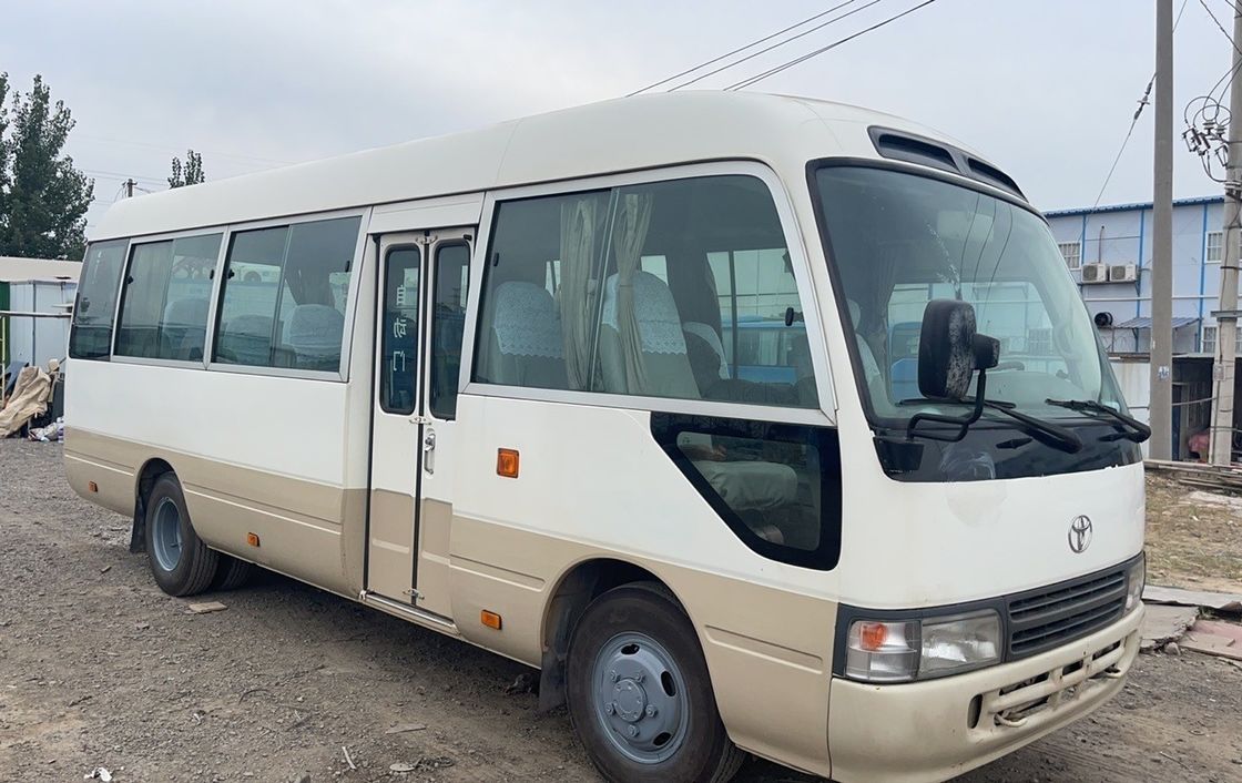 2022 Toyota Coaster Bus 30 Sitzplätze mit Linksantrieb und Dieselkraftstofftyp