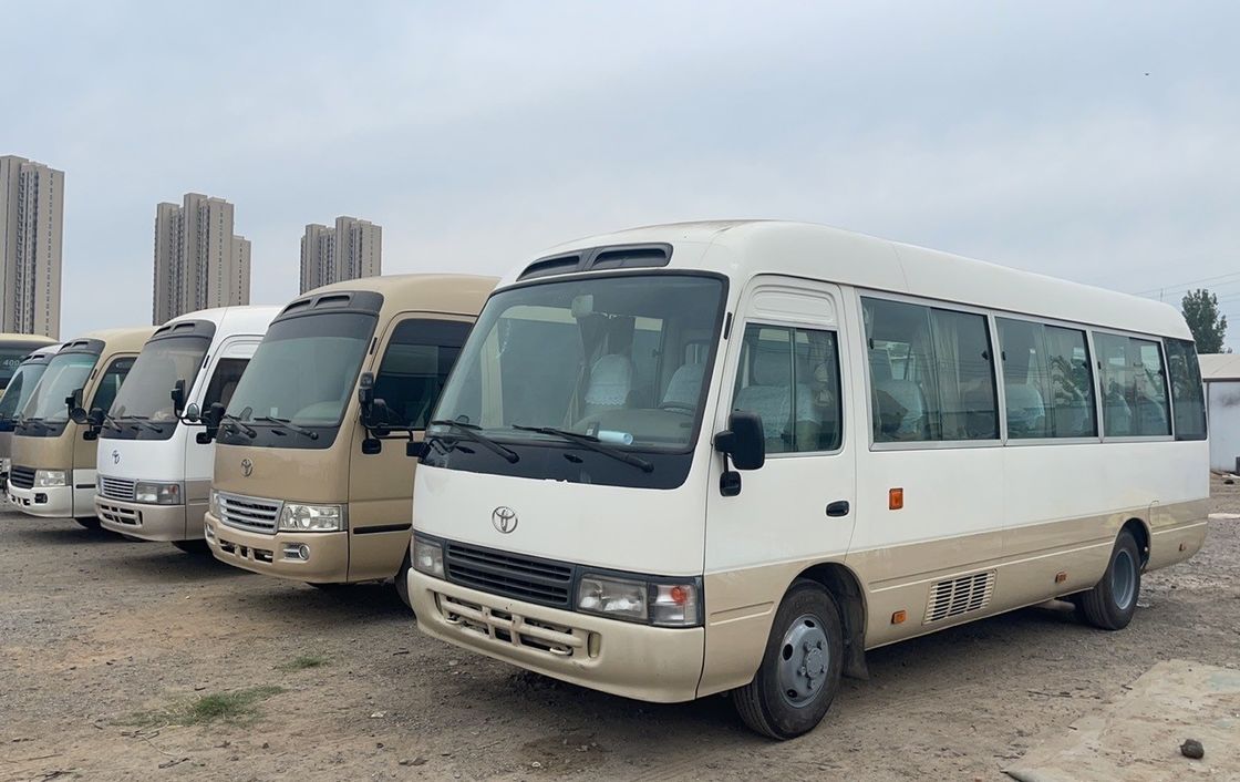 2022 Toyota Coaster Bus 30 Sitzplätze mit Linksantrieb und Dieselkraftstofftyp