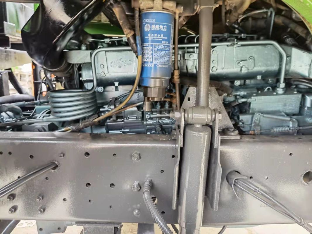 LHD SINO TRUCK HOWO 371HP 6x4 Gebrauchtes schweres Trägerfahrzeug für 2 Personen