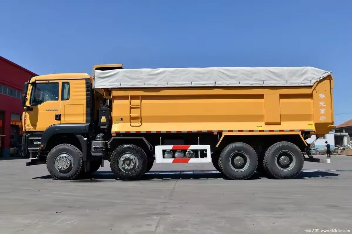 SINOTRUCK 400HP 8*4 Schwerlast-Dump Truck mit 2 Passagieren und 360° Rückkamera