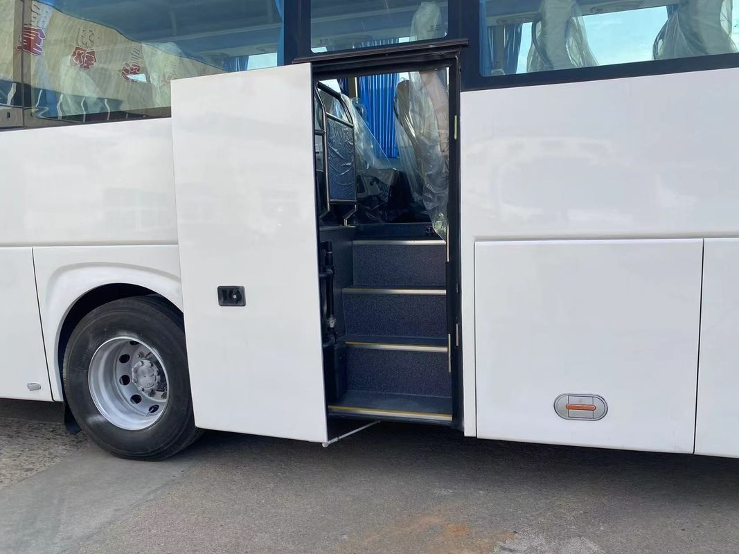 Gebrauchte Dieselbusse für Fabriken und Schulen mit hoher Kapazität mit 50 Sitzplätzen