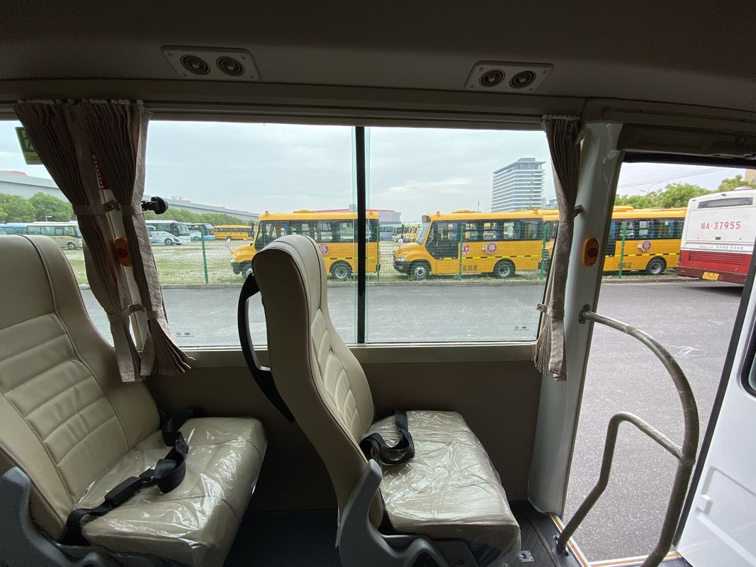 30 Sitzplätze Luxus-COACH-Busse im Jahr 2024 mit Euro 3-Handgetriebe
