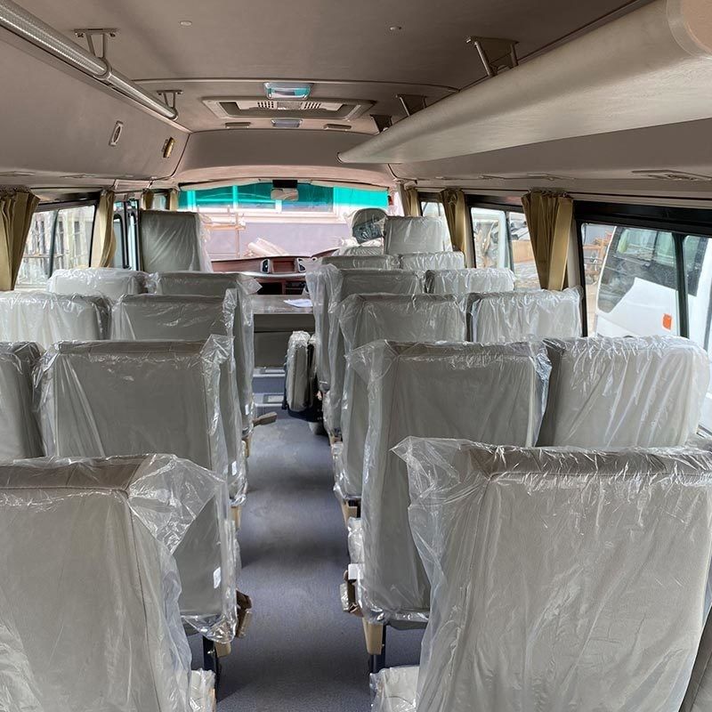 Maximalgeschwindigkeit 100 km/h Passagierwagen 31 Sitzplätze Minibus für den Transport von Veranstaltungen