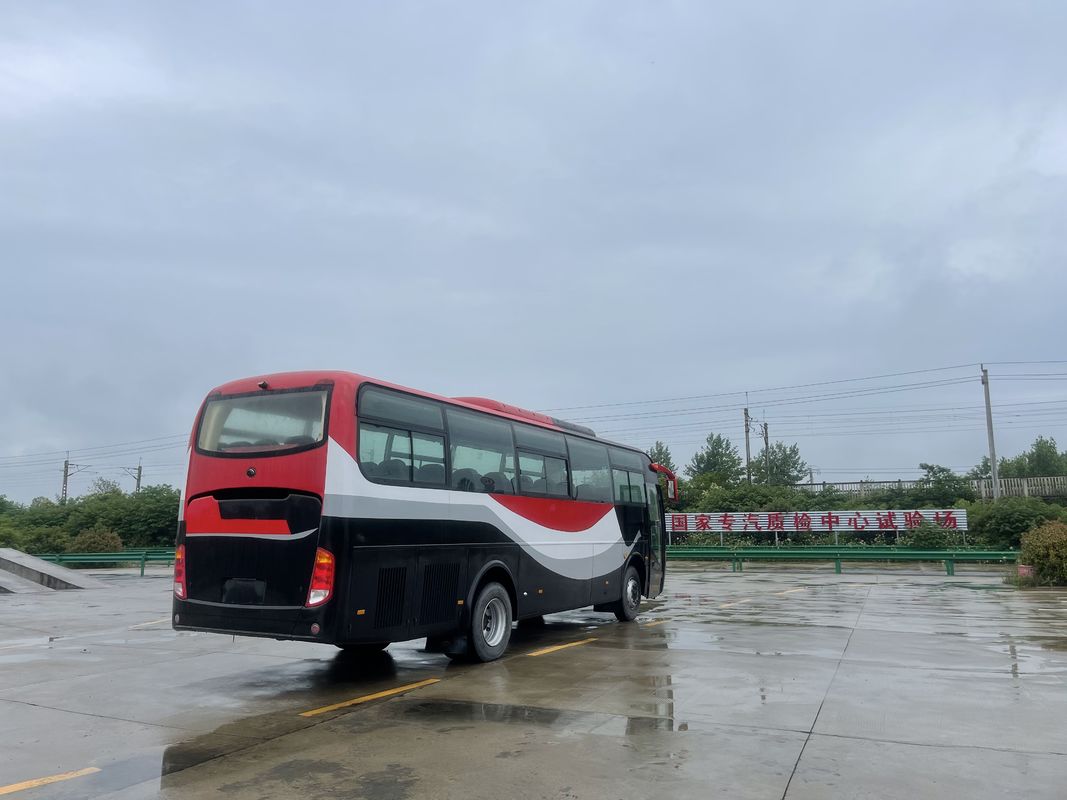 2024 Gebraucht Yutong Bus Luxus 2 2 Layout Passagierbusse mit 54 Sitzplätzen und Dieselbrennstofftyp