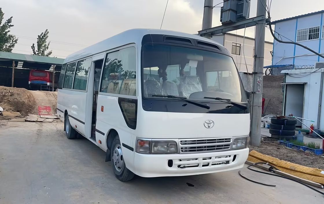 Toyo Ta Coaster-Busse mit linksgetriebenem Motor und Turbolader in gutem Zustand