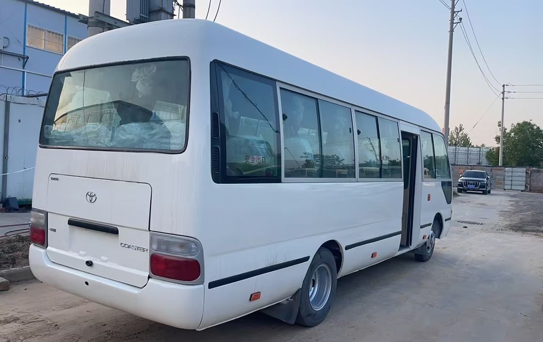 Toyo Ta Coaster-Busse mit linksgetriebenem Motor und Turbolader in gutem Zustand