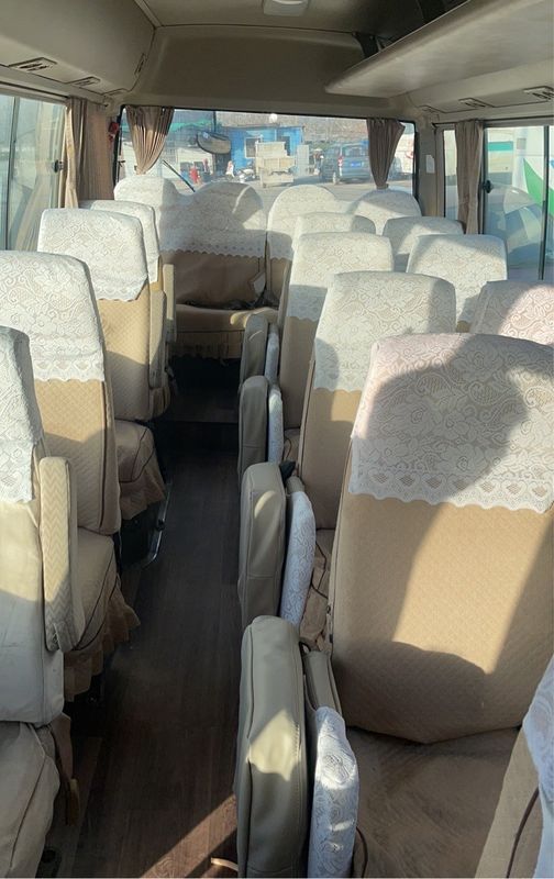 2019 Toyota Coaster Bus mit Turbolader-Motor LHD Frontmotor Busse Minibus