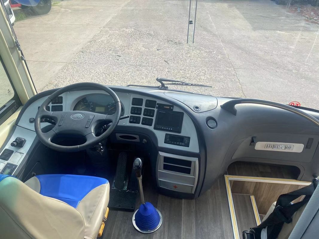 Afrika Land Front Motor Yutong 30-35 Sitzplätze Gebrauchtbus mit Auto-Entertainment System