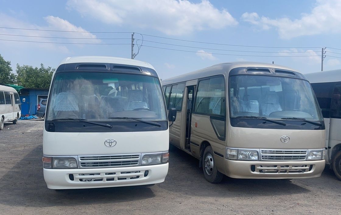 18 Sitzplätze Dieselmotor Minibus mit manuellem Frontfenster und ohne Sonnendach von FOTON