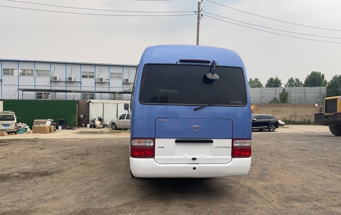Gebrauchtes Original Toyota Coaster Bus LHD 30 Sitzplätze Motorkapazität 4L Sitzplätze 16 30