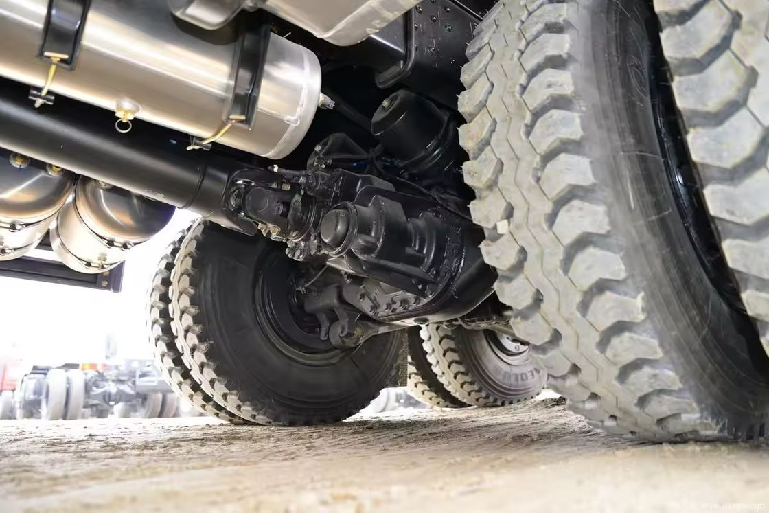 12 Räder 35 Tonnen 600 PS Dongfeng-Dump Truck für Sand Boden Stein Transport Tipper