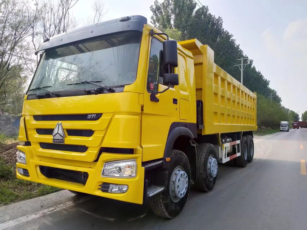 Gebrauchtes Howo 8x4 12 Räder Dump Trucks 375 PS Dieselmotor Sandspender Truck ohne ESC