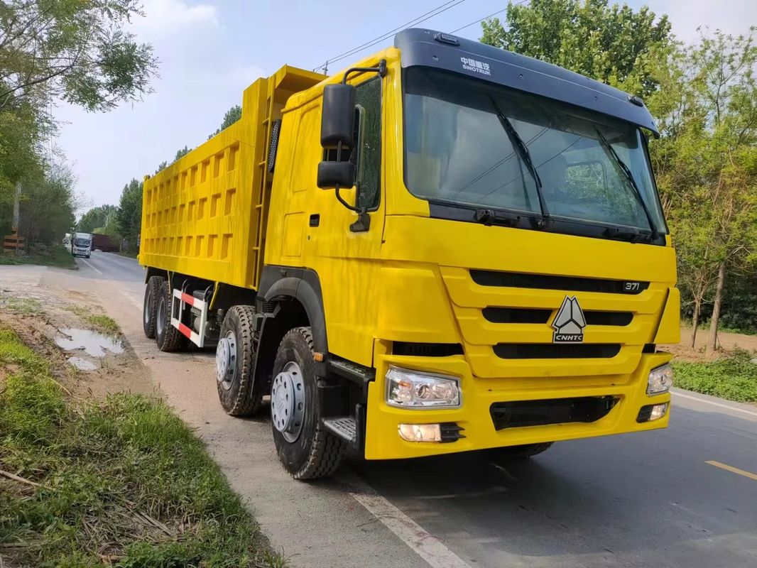 Gebrauchtes Howo 8x4 12 Räder Dump Trucks 375 PS Dieselmotor Sandspender Truck ohne ESC