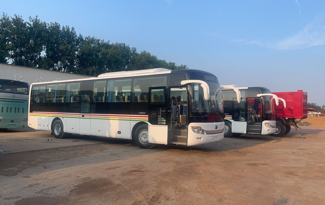 62-Sitzer Luxus-Bus in Afrika stark renoviert mit AC und Manualgetriebe