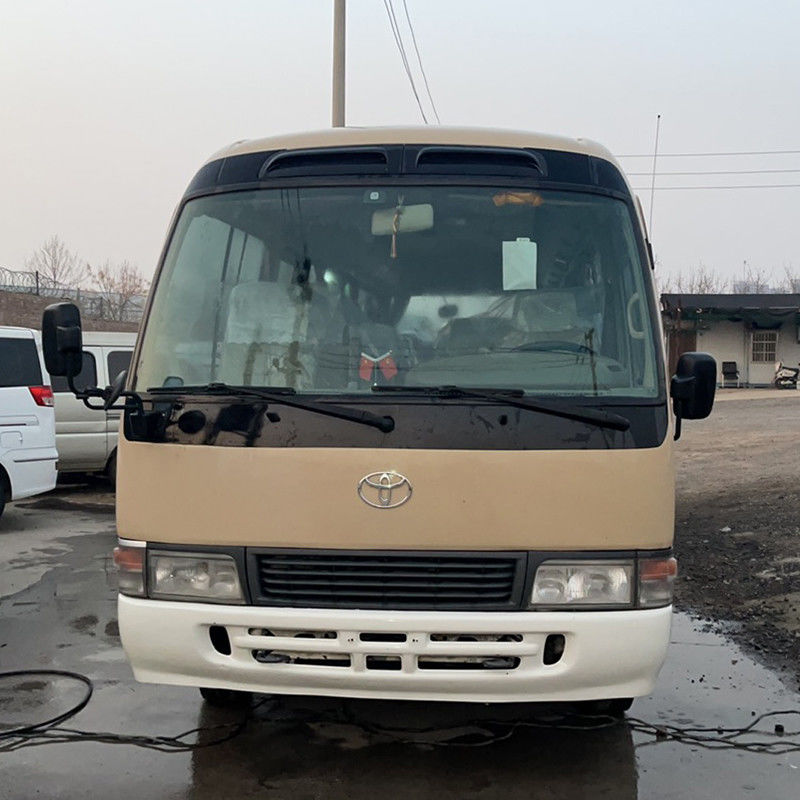 Gebrauchtes Toyota Coaster Bus mit 3300 mm Radstütze und 30 Sitzen