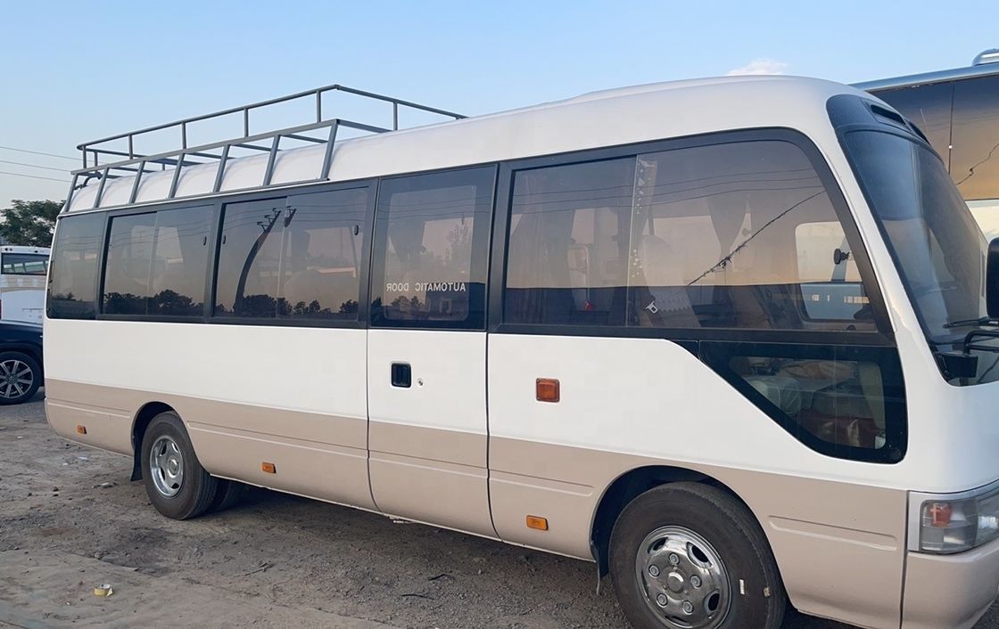 8500 kg Gesamtmasse Gebraucht-Straßenbus mit Obergepäckträger und 4-6L Motorkapazität