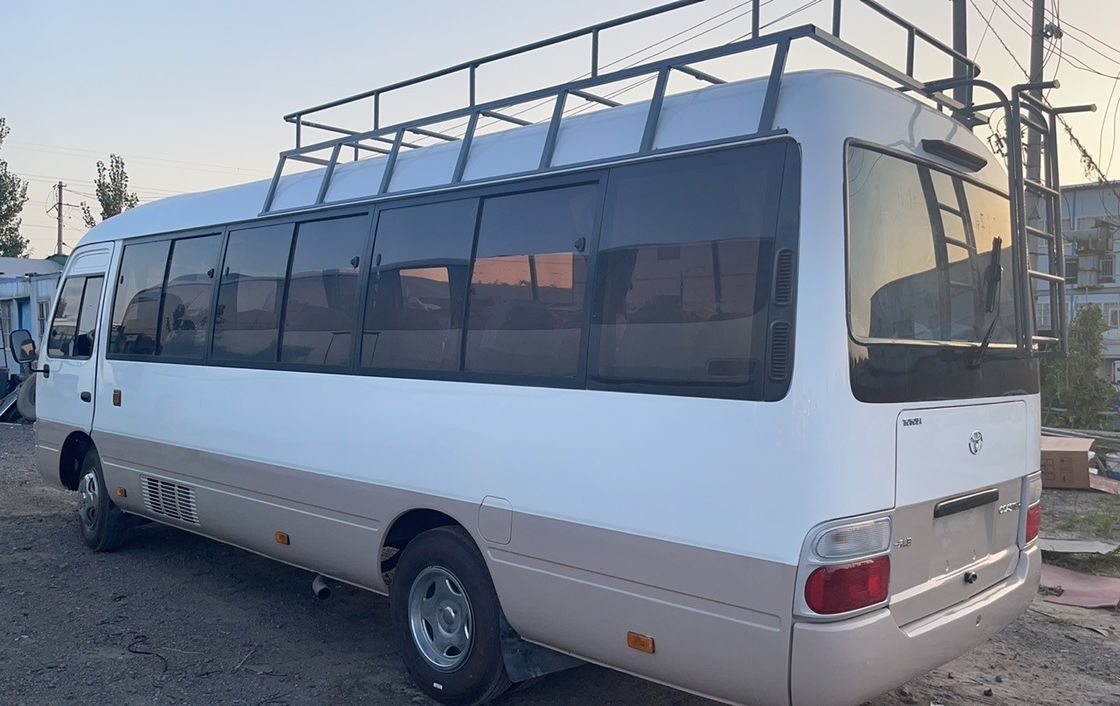 8500 kg Gesamtmasse Gebraucht-Straßenbus mit Obergepäckträger und 4-6L Motorkapazität