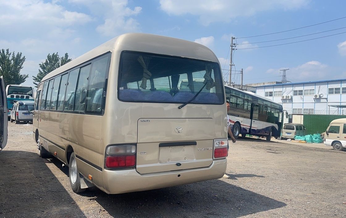 30 Sitzplätze Gebraucht-Toyota-Coaster-Bus mit gutem Zustand und Treibstofftyp Diesel Hot Deal