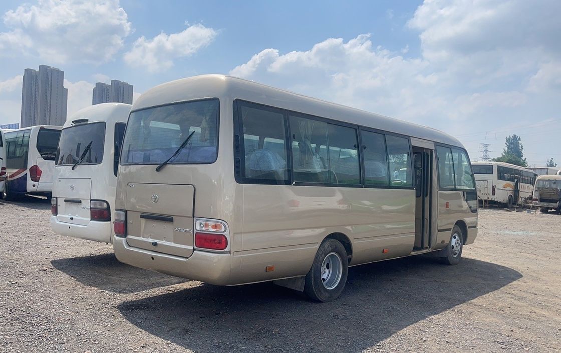 30 Sitzplätze Gebraucht-Toyota-Coaster-Bus mit gutem Zustand und Treibstofftyp Diesel Hot Deal
