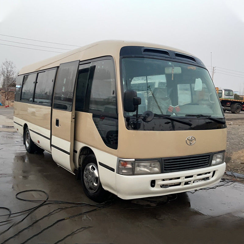 Gebrauchtes Toyo Ta Coaster Bus mit 6-8L Motor und EURO 3 Emission in gutem Zustand