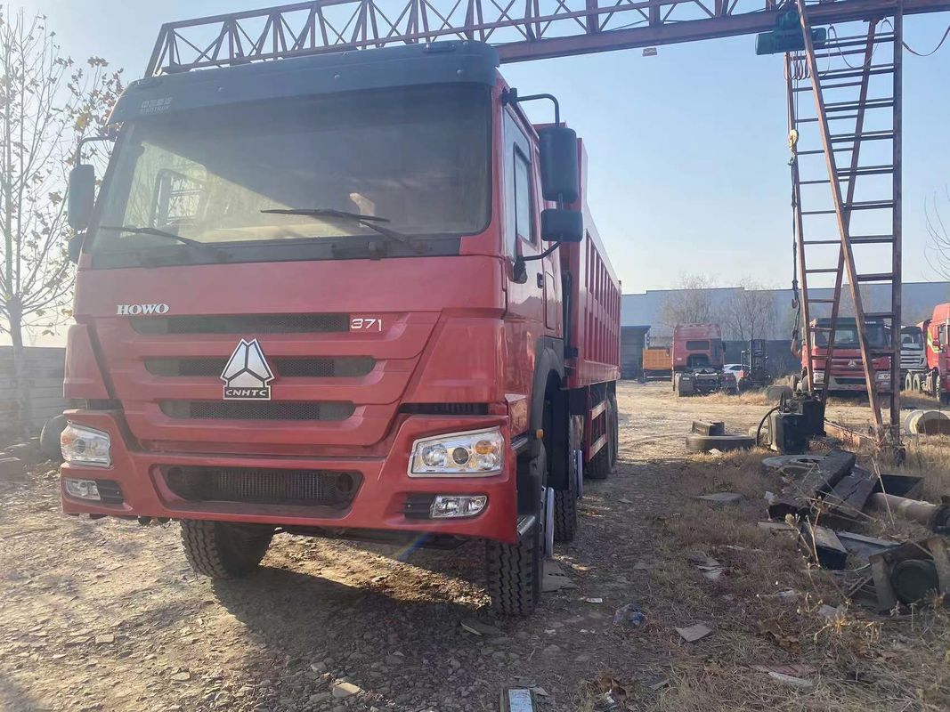 Gebrauchtes HOWO-Dump Truck 8x4 Tipper Truck 12 Rad-Dump Trucks für den Bergbau Transport