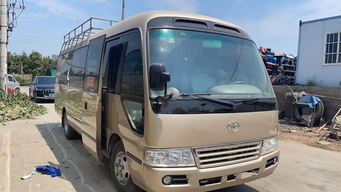 30 Sitzplätze Toyota Coaster Bus in gutem Zustand LHD Sitzplatz Kapazität 30 7.00R16 Reifen 30 Sitzplätze