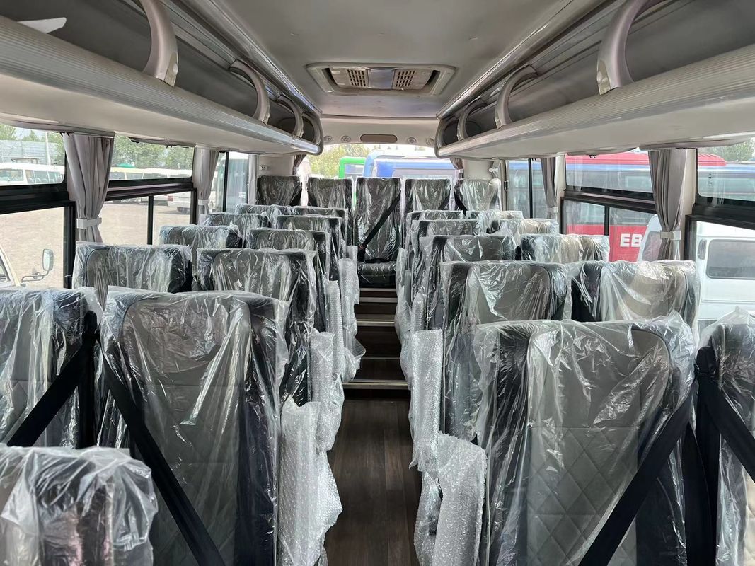 9.726L Motorkapazität Gebraucht RHD 33-Sitzer Touring Coach Bus für Gruppenreisen