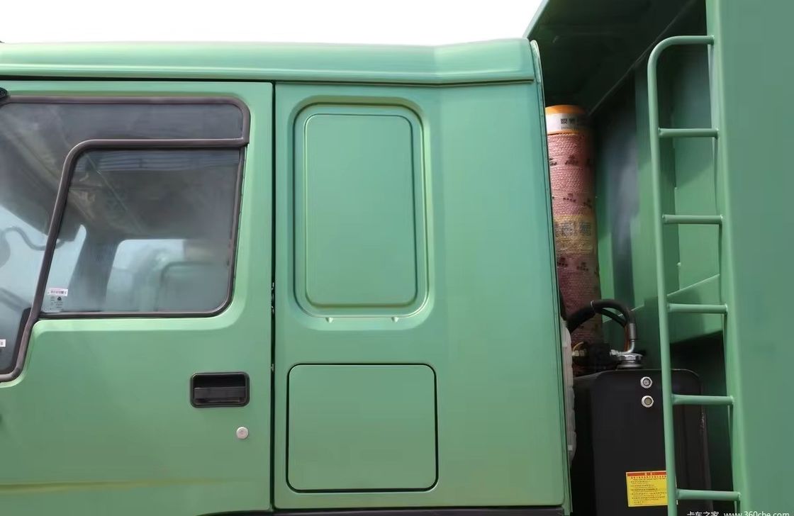 Sinotruck Howo 30tons 6x4 375hp Gebraucht Tipper Truck Dump Truck mit Segment schwerer Lkw