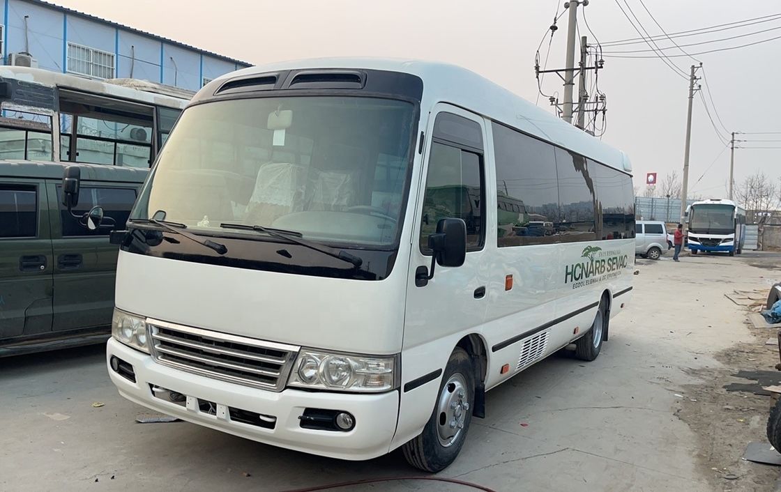 30 Sitzplätze in gutem Zustand Gebraucht Diesel Toyota Coaster Busse Motor Kapazität 6-8L Diesel