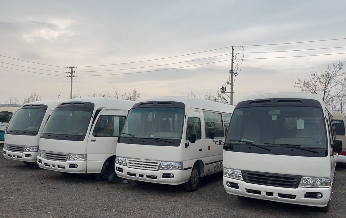 7.00R16 Reifen in gutem Zustand Diesel gebraucht Toyo ta Coaster Bus Kundenanforderung