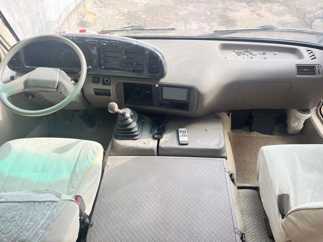 30 Sitz Toyota Coaster Bus in gutem Zustand mit Dieselkraftstoff und G.V.W. von 5900 kg