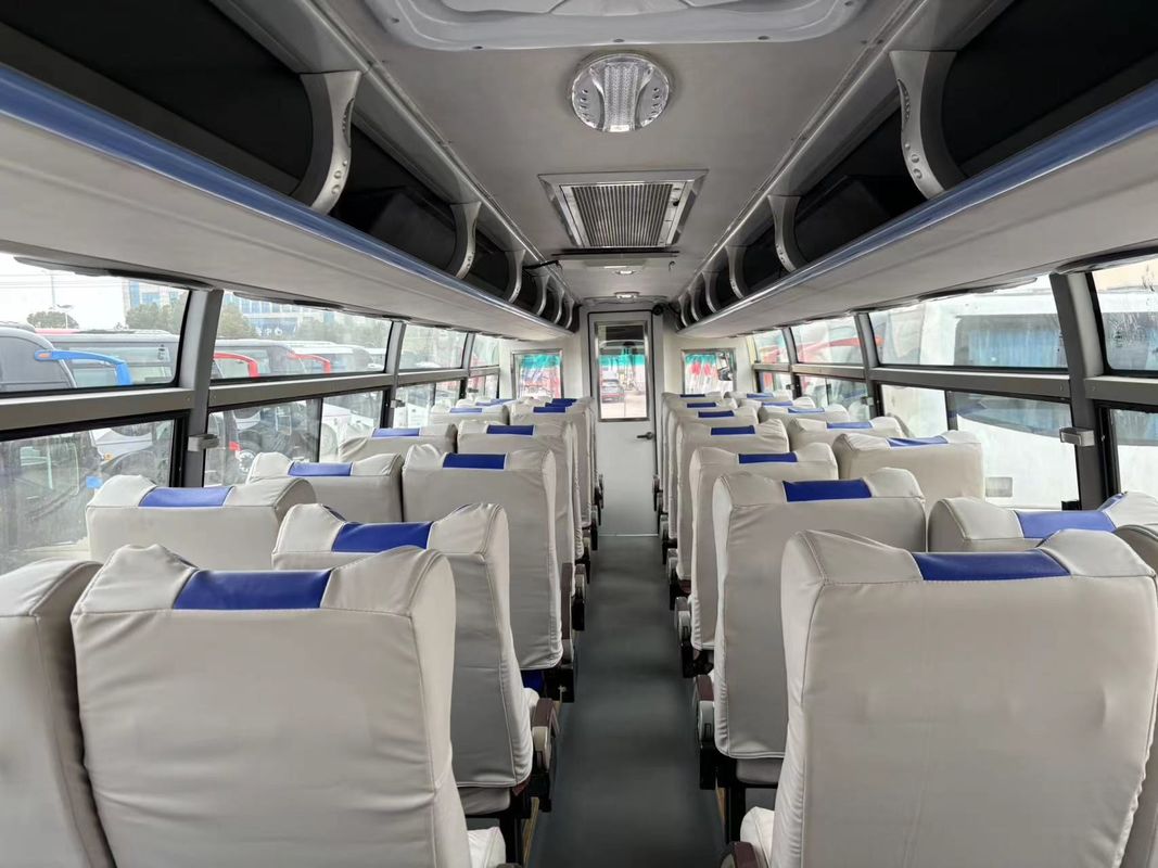 55 Sitzplätze Gebrauchtbus Yu Tong ZK6121 mit LHD-Antrieb und Dieselbrennstoff