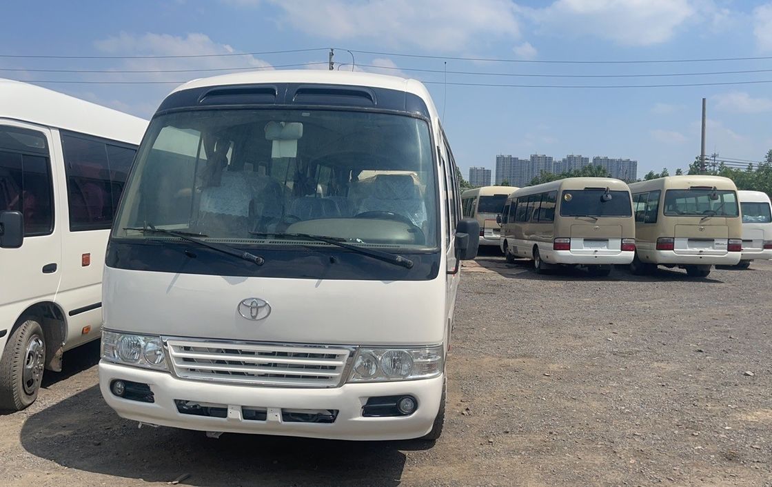 Gebrauchtes 30-Sitzer Diesel-Toyo Ta Coaster Bus mit gutem Zustand und EURO 3 Emission