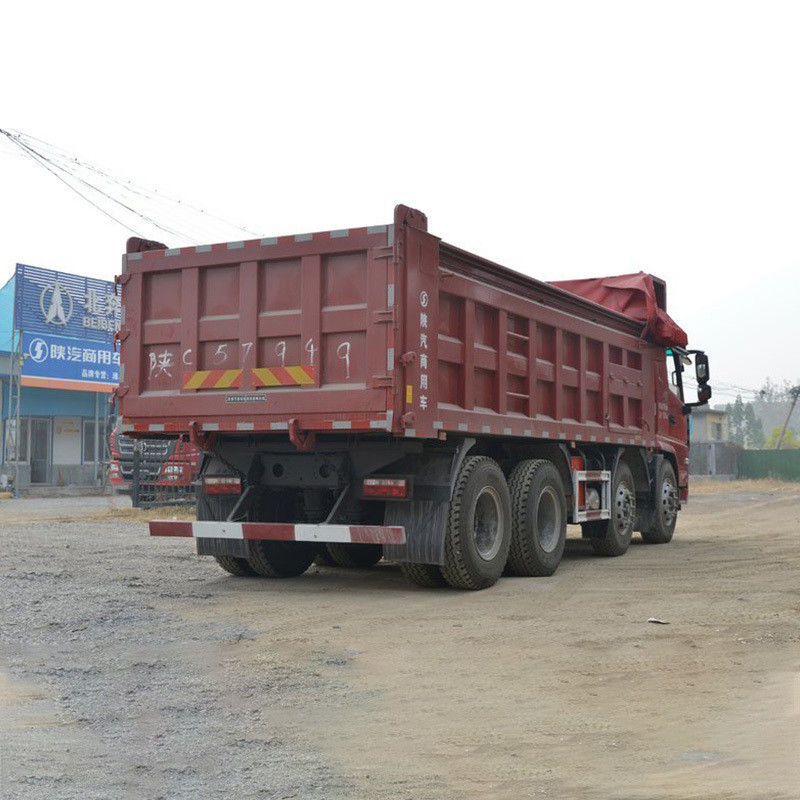 Shacman 8x4 12 Räder 8m3 24 Kubikmeter 30T weißer schwerer Gebraucht-Dump Truck in gutem Zustand