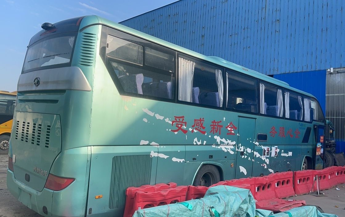 70-Sitzer Bus Luxus-Tour-Passagierwagen mit LHD-Lenkung und geräumigem Innenraum
