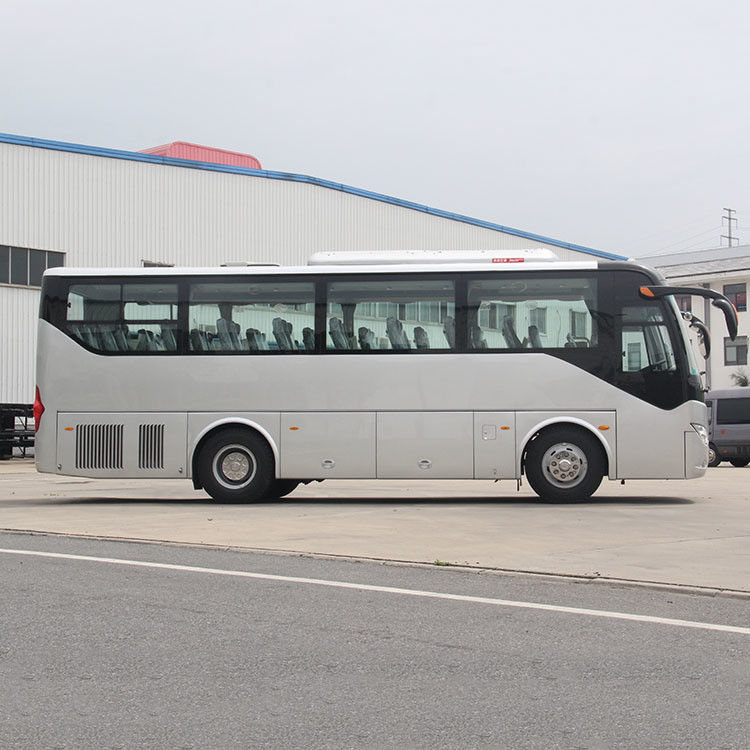 Luxusbus mit 38 Sitzplätzen mit maximaler Geschwindigkeit von 100 km/h und Bordsteingehalt 9750
