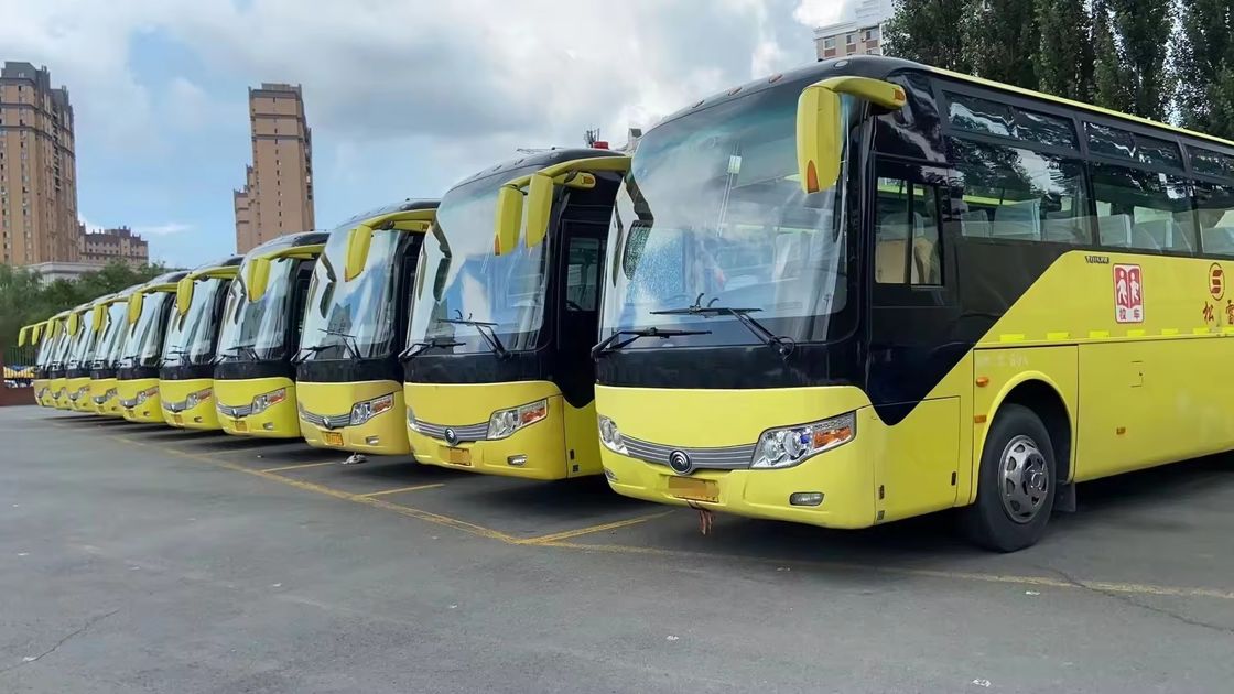 Euro 3 Emissionsstandard YUOTONG Bus mit 3 2 Sitzplätzen und 60 Sitzplätzen Luxusbusse