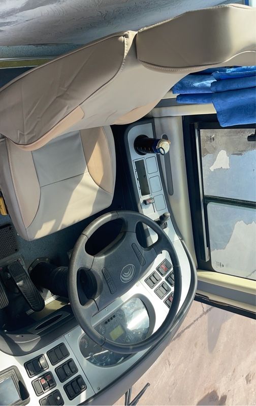 51-Sitzer Luxus-Passagierbusse mit hinteren Motoren